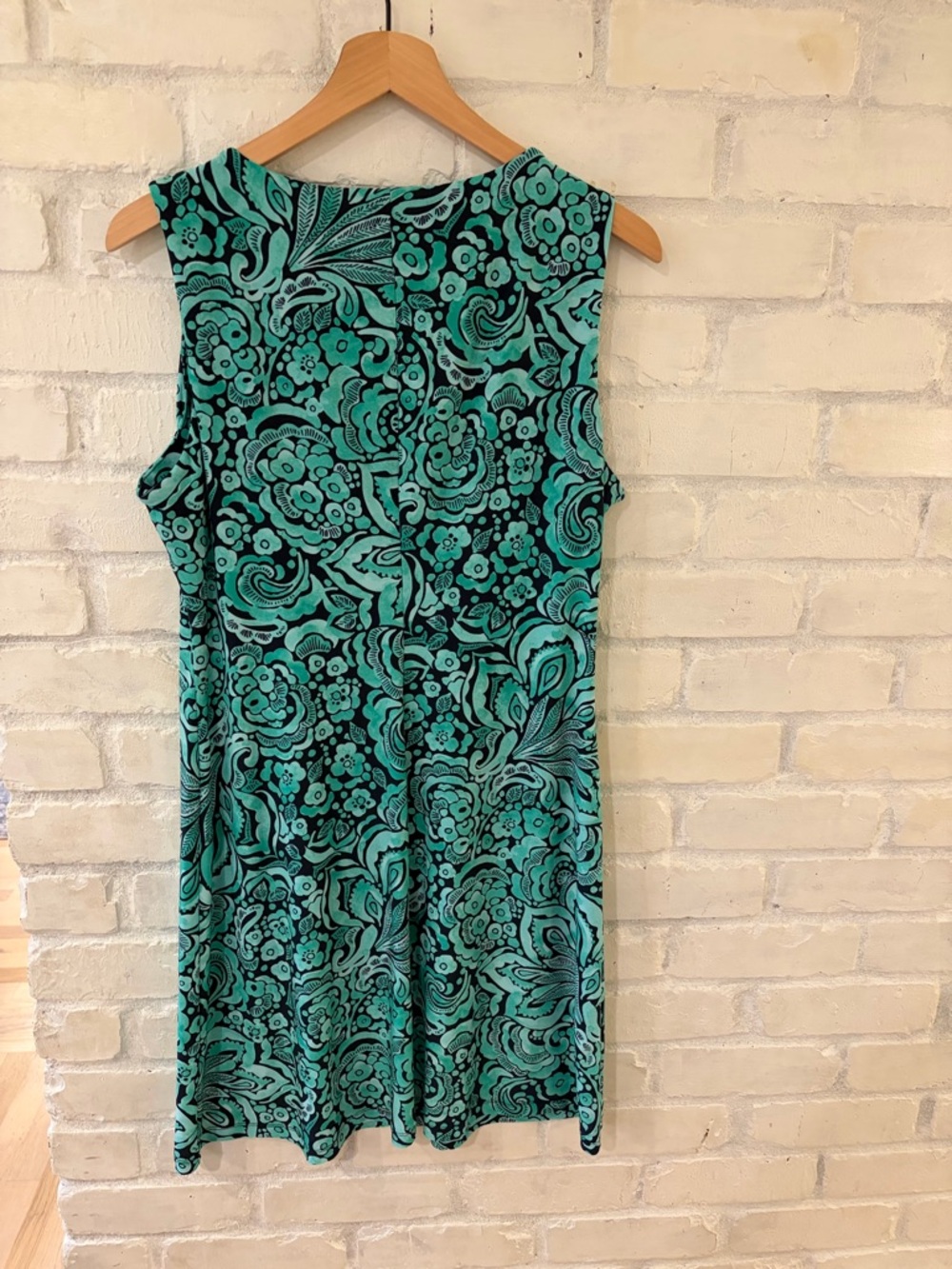 Tommy Hillfiger Sleeveless Printed Mini Shift Dress - Picture 4 of 6